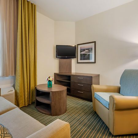 Candlewood Suites Fort Myers/Sanibel Gateway By Ihg מראה חיצוני תמונה