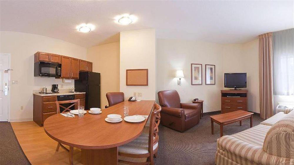Candlewood Suites Fort Myers/Sanibel Gateway By Ihg מראה חיצוני תמונה