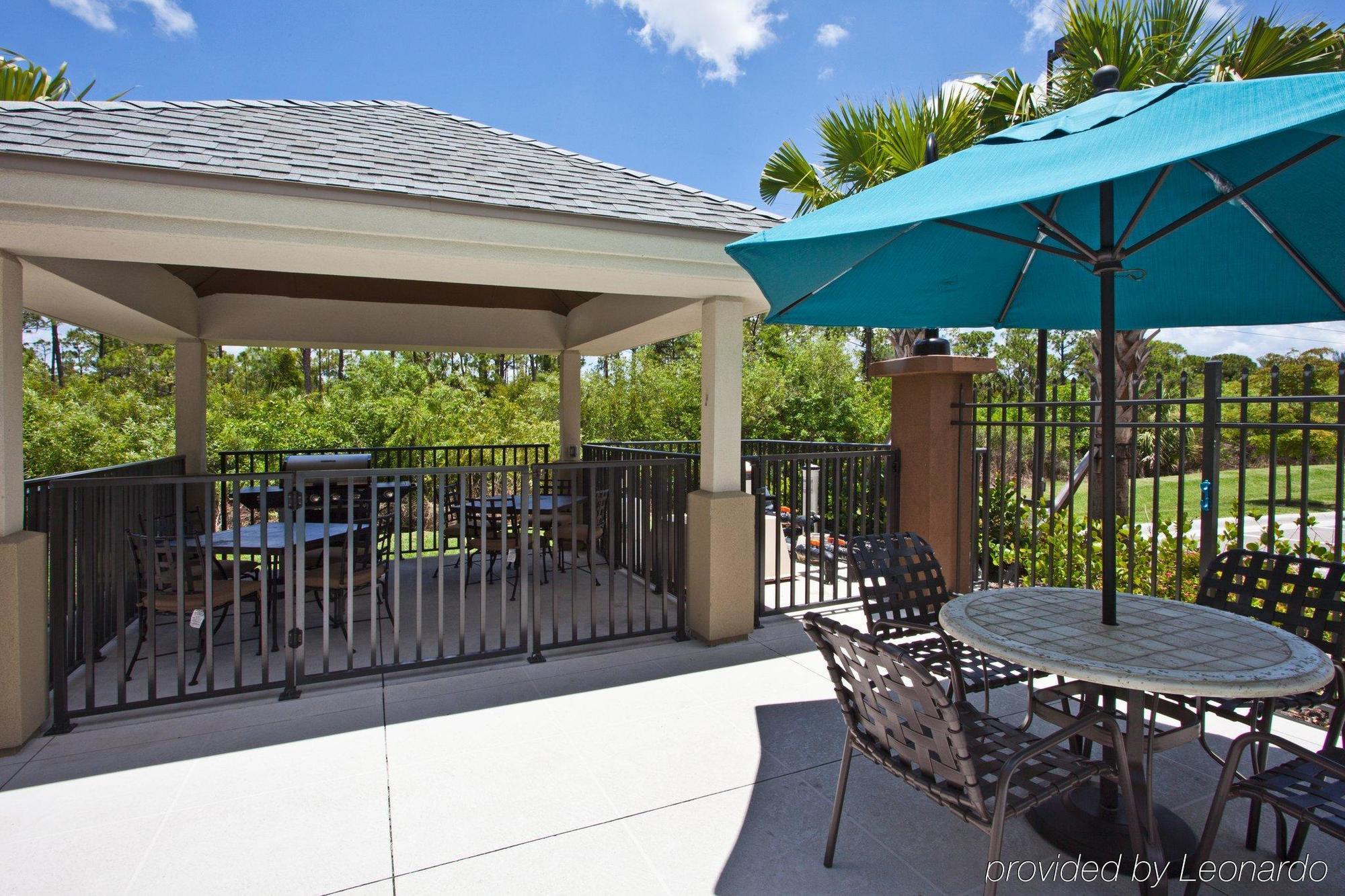 Candlewood Suites Fort Myers/Sanibel Gateway By Ihg מסעדה תמונה