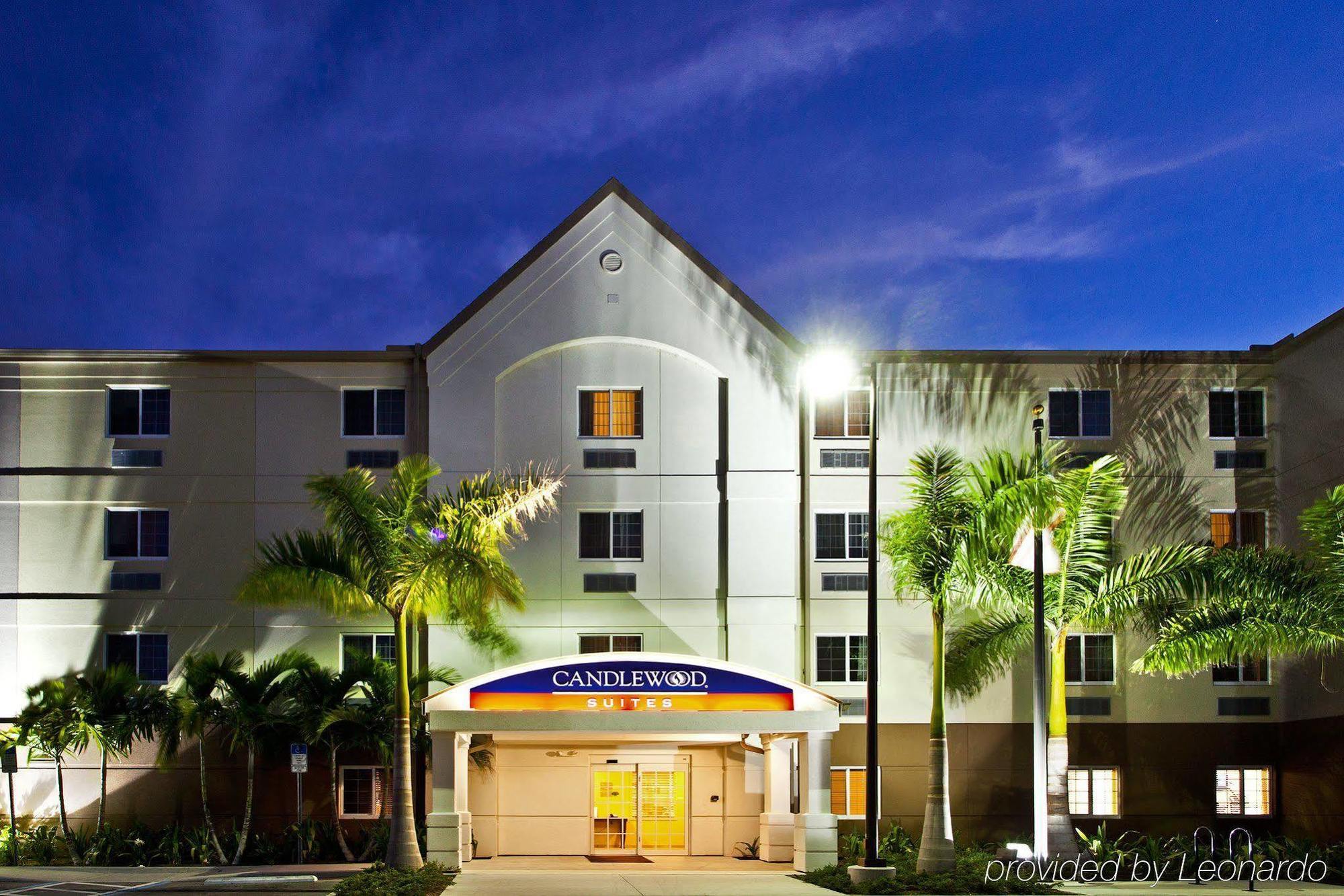 Candlewood Suites Fort Myers/Sanibel Gateway By Ihg מראה חיצוני תמונה