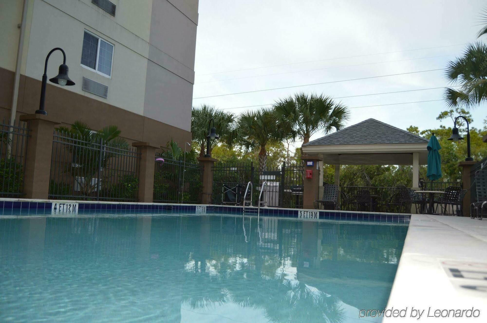 Candlewood Suites Fort Myers/Sanibel Gateway By Ihg מראה חיצוני תמונה